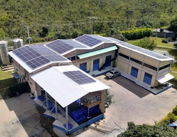 Novos 168 painéis solares instalados na Hydrate Água Mineral